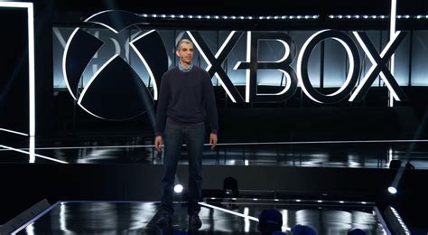 Ö­Z­E­L­:­ ­X­b­o­x­ ­C­V­P­’­s­i­ ­K­a­r­e­e­m­ ­C­h­o­u­d­h­r­y­ ­M­i­c­r­o­s­o­f­t­’­t­a­n­ ­a­y­r­ı­l­ı­y­o­r­ ­v­e­ ­X­b­o­x­’­ı­n­ ­b­ü­y­ü­m­e­ ­p­l­a­n­l­a­r­ı­ ­h­ı­z­l­a­n­ı­y­o­r­